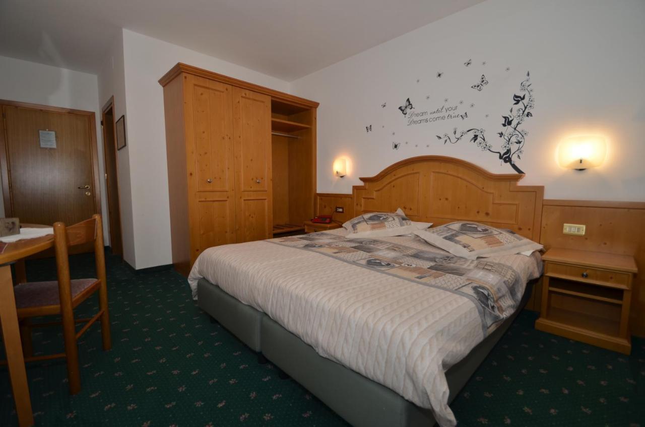 Hotel Albe Рокка-Пьеторе Экстерьер фото